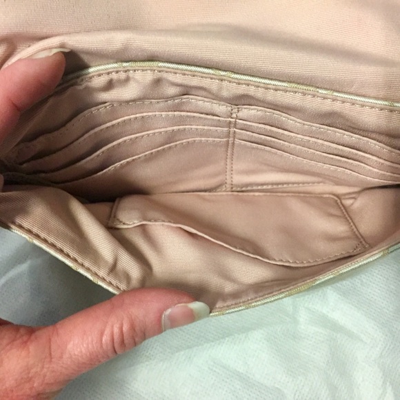 Coach - Picture 6 of 8